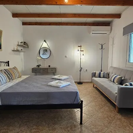 Chronis Apartment