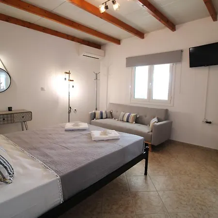 Apartment Chronis Adamantas (Milos)