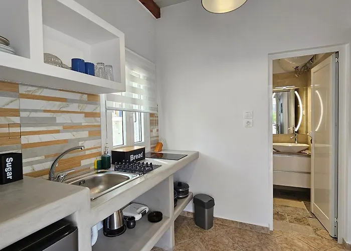 Chronis In Lejlighed Adamantas